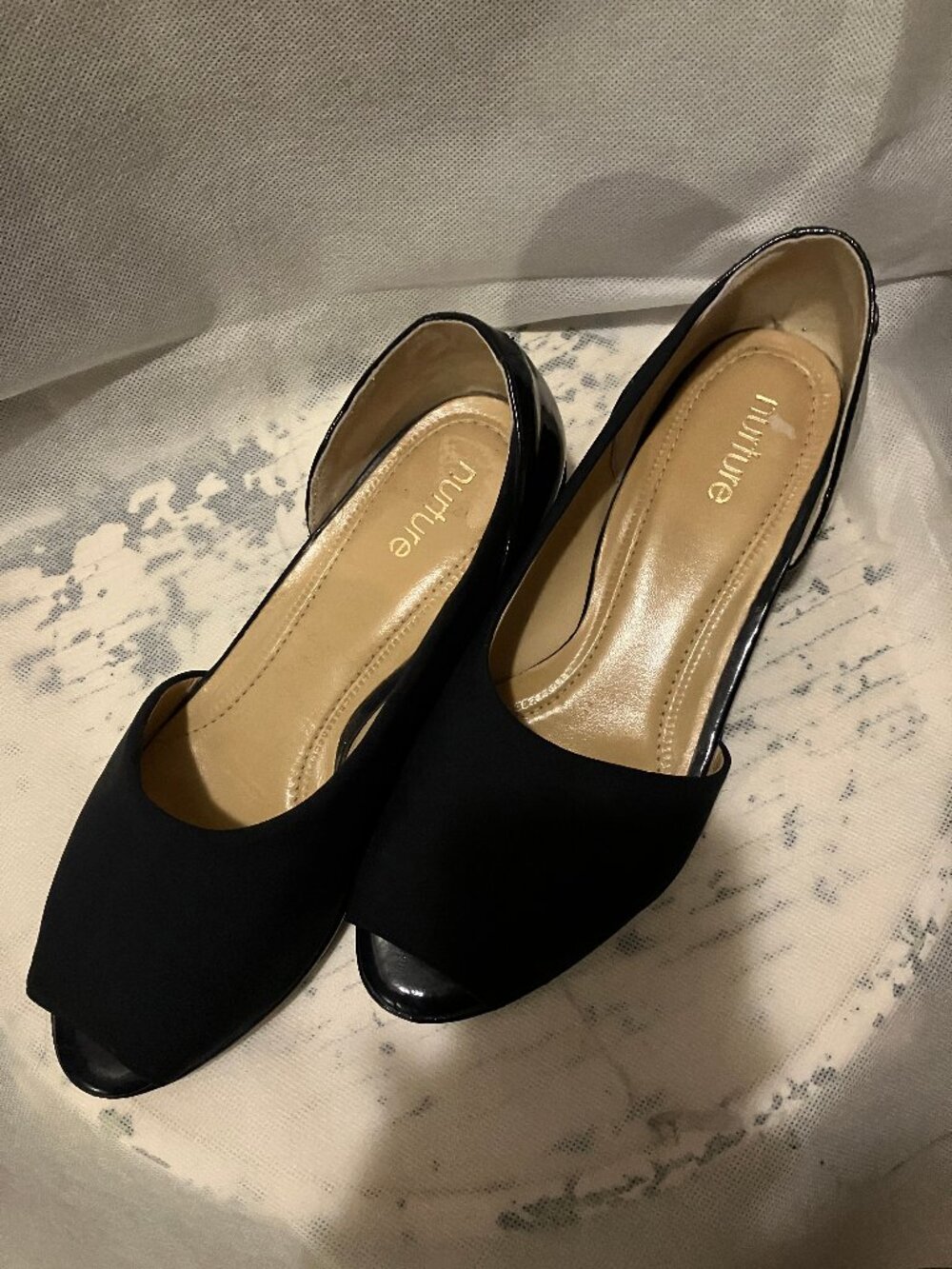 Nurture low heel pumps